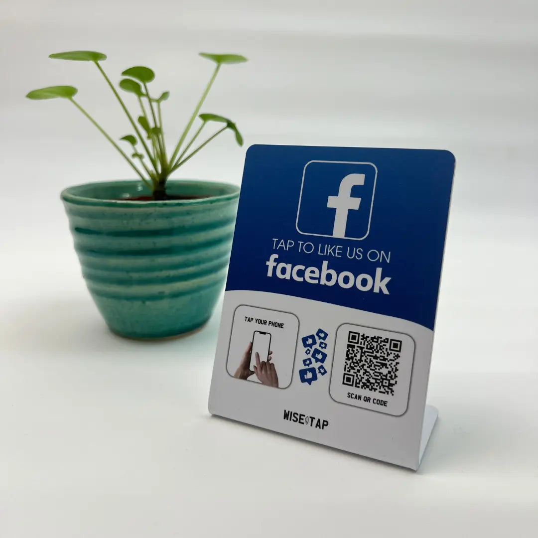 Instagram & Facebook Stands